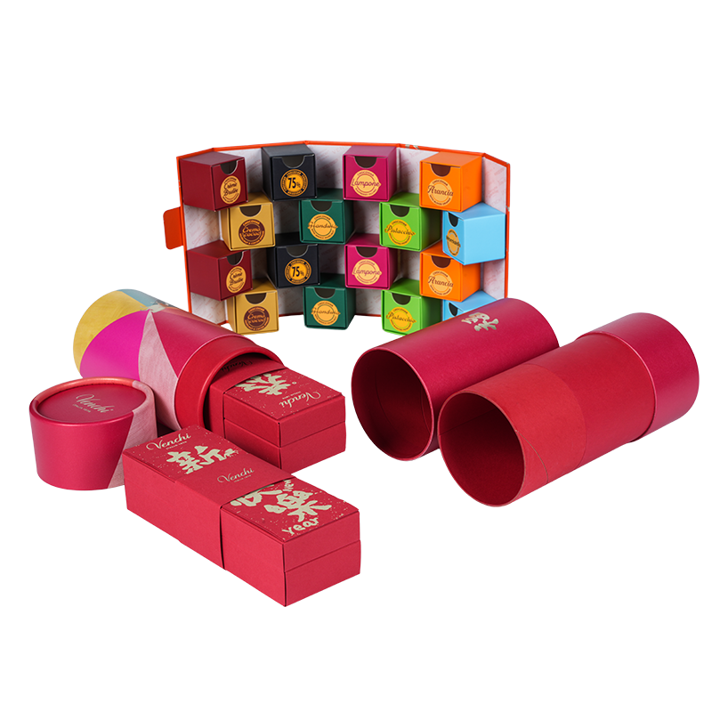 Okrągłe pudełko czekoladek ze sztywną, zdejmowaną pokrywką (niebo i ziemia).