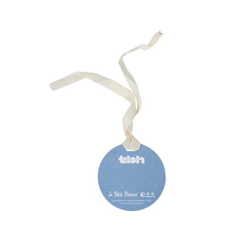 Dwuwarstwowe zawieszki z białej tektury do pakowania odzieży